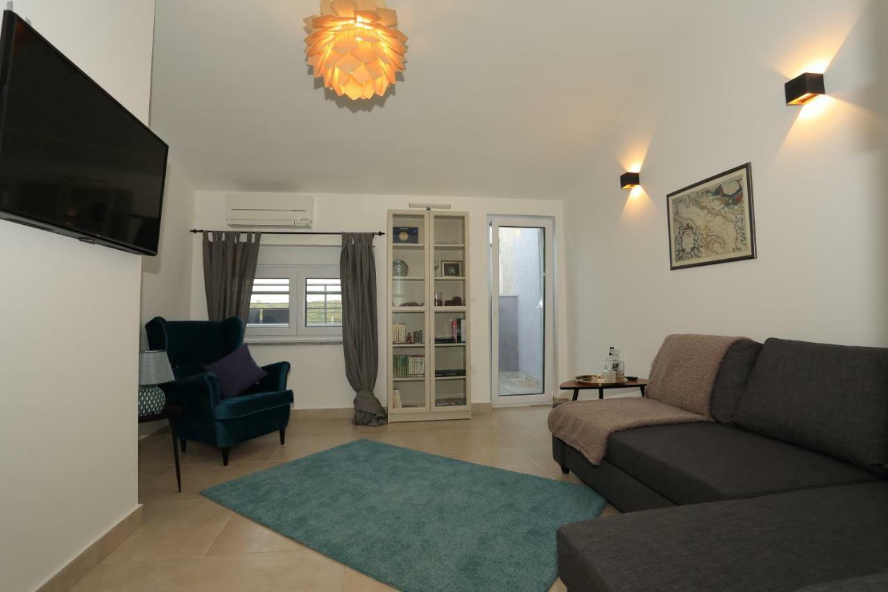 Apartments Bonvenon2Pula Luaran gambar