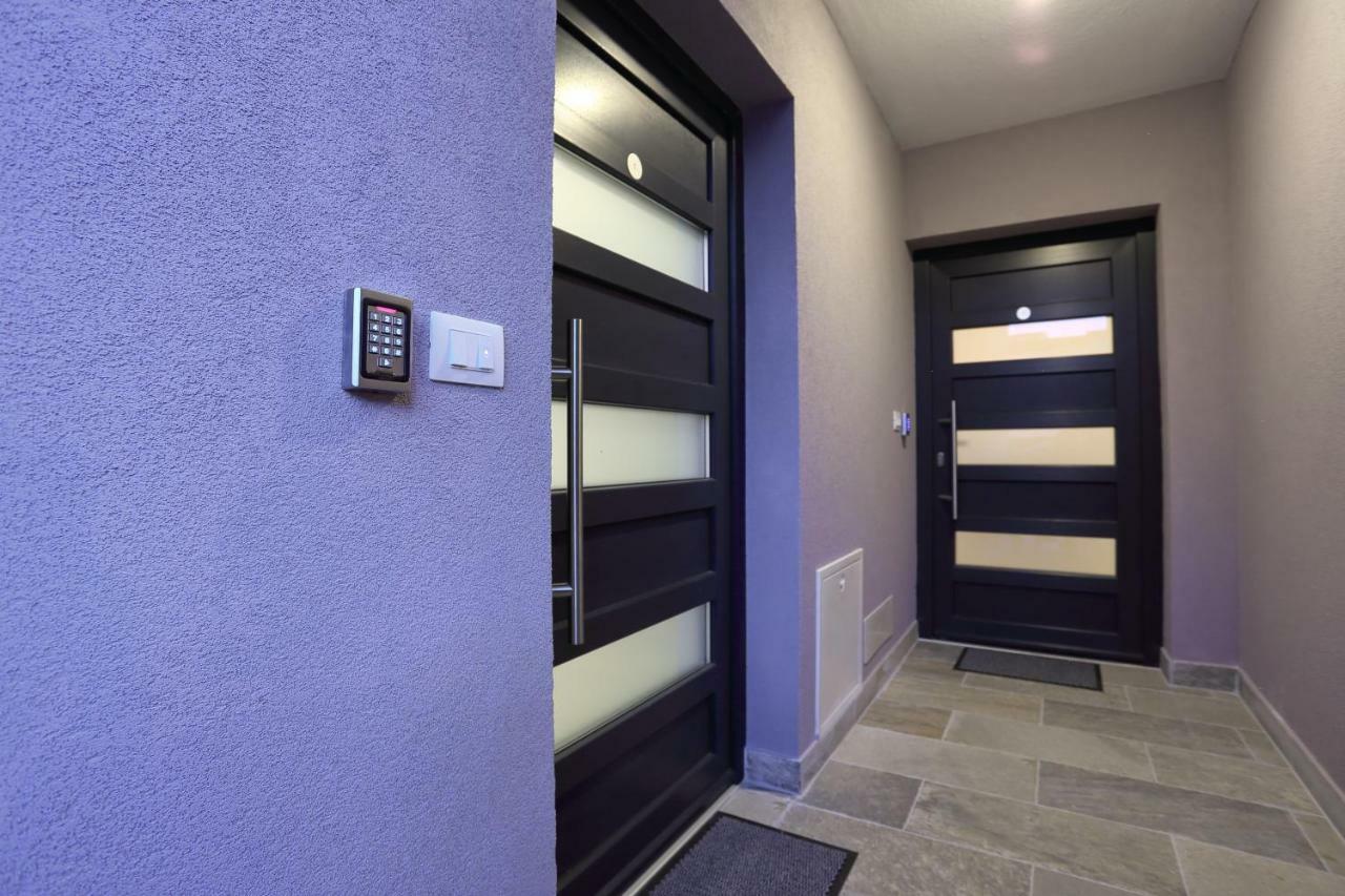 Apartments Bonvenon2Pula Luaran gambar