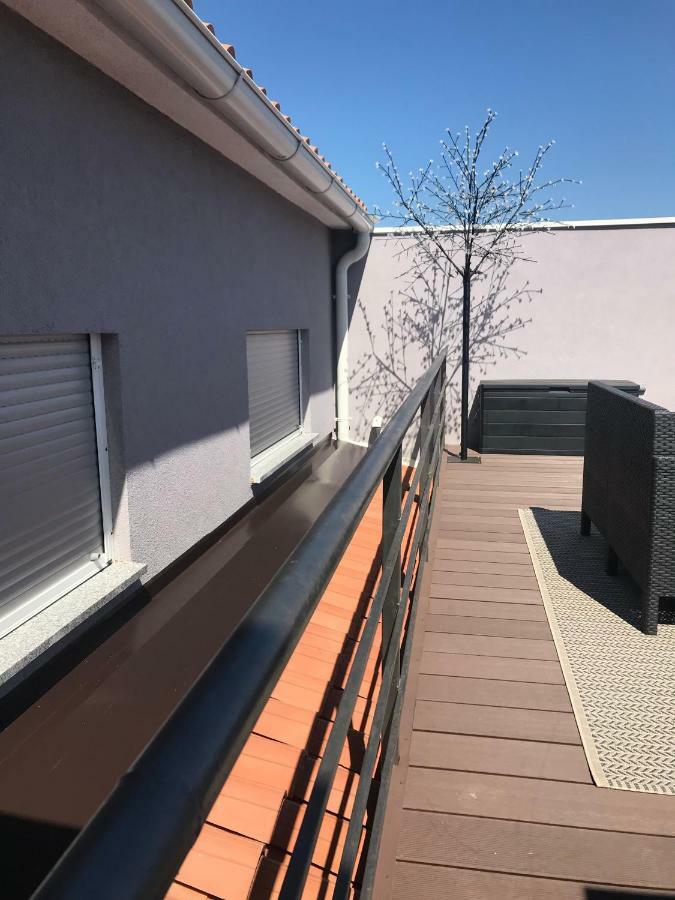Apartments Bonvenon2Pula Luaran gambar